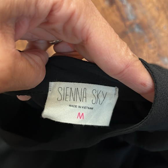 EUC Sienna Sky Black Perforated Work Blouse Short Sleeve Womens Medium - Picture 9 of 9